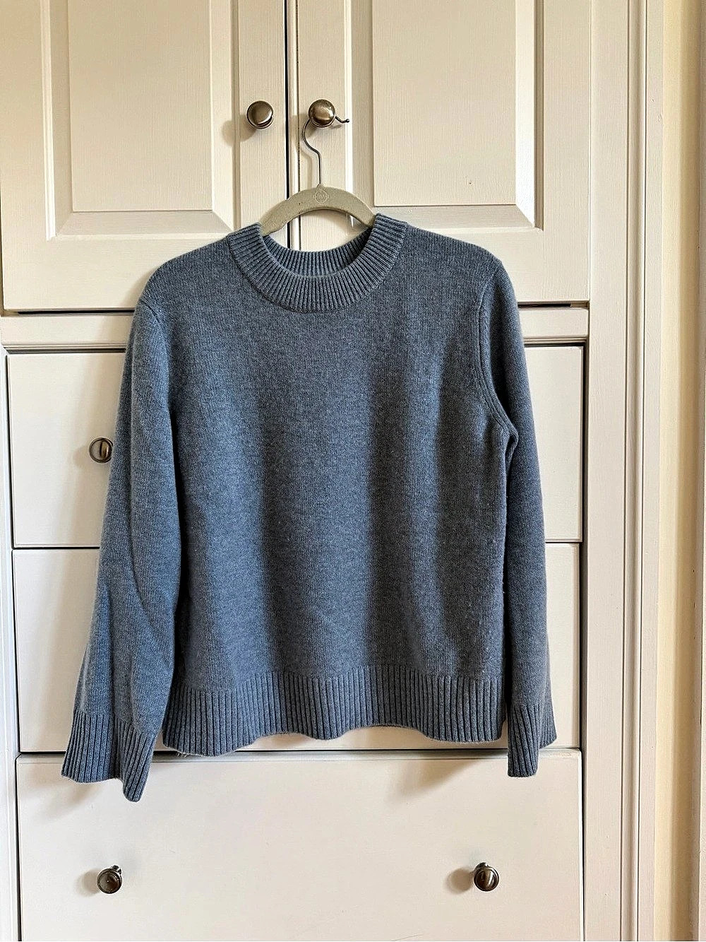 Quince Mongolian Cashmere Crewneck Sweater in Blue Small